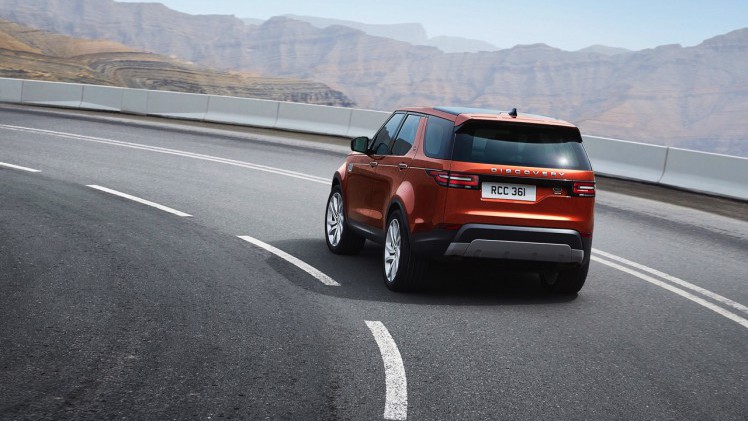 Introductie nieuwe Land Rover Discovery is een feit. De vierwielaangedreven zevenzits SUV komt in de lente van 2017 op de markt. Lees hier de prijzen en specificaties.