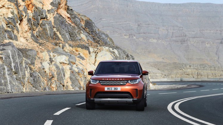 Introductie nieuwe Land Rover Discovery is een feit. De vierwielaangedreven zevenzits SUV komt in de lente van 2017 op de markt. Lees hier de prijzen en specificaties.