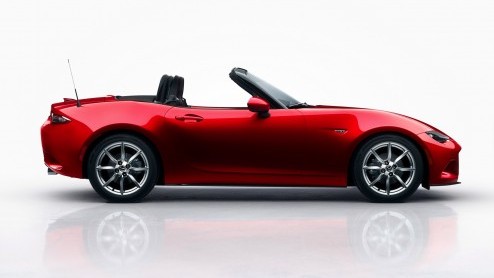 Vorig jaar ging het verhaal dat de nieuwe Alfa Spider gebruik zou gaan maken van het platform van de Mazda MX-5. Dat gaat niet door, vertelt Harald Wester, de grote baas van Alfa Romeo.