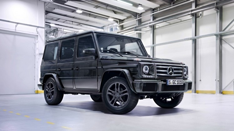 Mercedes-Benz G-Klasse klaar voor modeljaar 2016 met nieuwe motoren en aangepast in- en exterieur. Ook het onderstel is verbeterd.