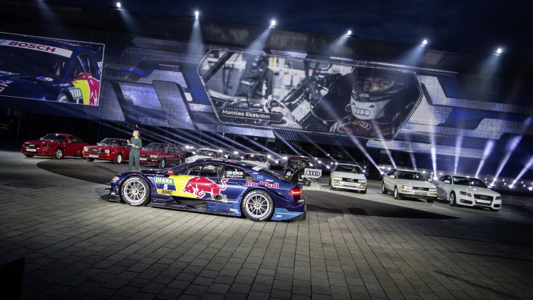 Onthulling Audi A5 Coup? bij de perspresentatie in Ingolstadt. De nieuwe Audi A5 is iets groter, ruimer, zuiniger en nog sportiever dan zijn voorganger en komt in de herfst 2016 naar Nederland.
