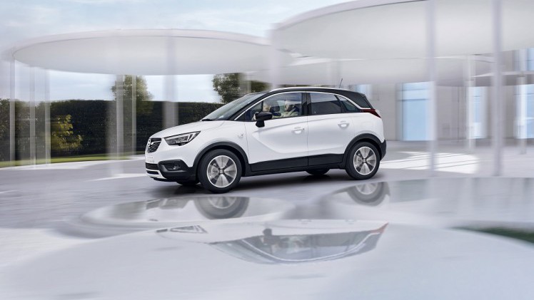 Opel heeft nu het doek getrokken van de Crossland X, de Meriva-opvolger die als crossover boven de Mokka X zal worden gepositioneerd.