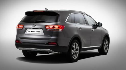 Nieuwe Kia Sorento wordt eind augustus in Korea onthuld. De derde generatie Sorento debuteert in Europa op de Autosalon van Parijs 2014.