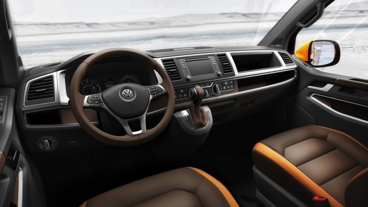 Nieuwe Volkswagen Transporter en Multivan worden op 15 april 2015 onthuld, maar het is nog niet bekend of de nieuwe bedrijfswagen op de AutoRAI komt te staan.