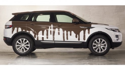 Stap in de voetsporen van Victoria Beckham en Piet Boon en creer je eigen creatie op basis van de Range Rover Evoque. Design Your Evoque