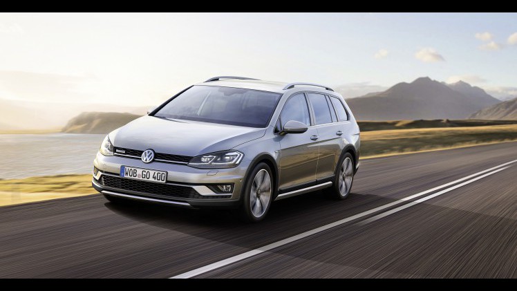 Het lag natuurlijk al in de lijn der verwachting, maar na de gewone Golf, de Variant, de GTI en de e-Golf is nu ook de Alltrack aan een facelift onderworpen.