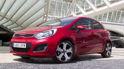 Kia Rio World Cup Edition kan rekenen op sportieve extra's, maar de Rio World Cup Edition Plus doet het nog eens dunnetjes over.