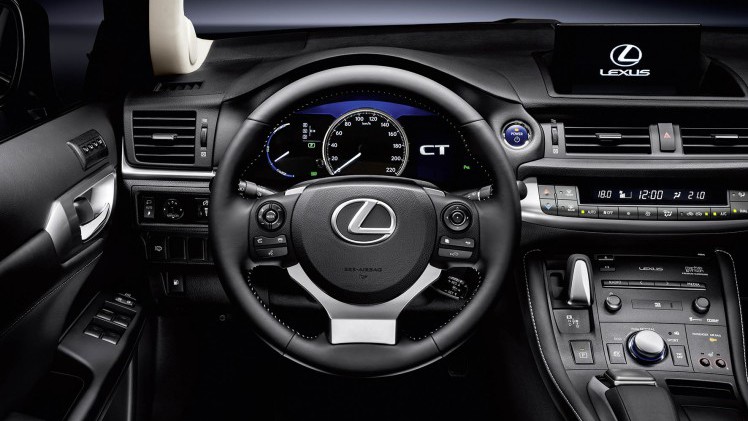 Private Lease nu ook mogelijk bij Lexus CT200h. De hybride hatchback is dan te rijden vanaf 390 euro per maand.
