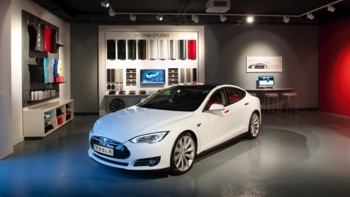 Tesla Service Center met showroom op Forepark in Den Haag opent deuren op 28 februari.