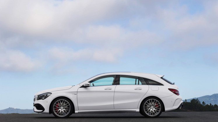De facelift van de Mercedes CLA die zijn debuut beleeft op de New York International Auto Show is meer een update voor het in- en exterieur, met de komst van een nieuwe 180d diesel.