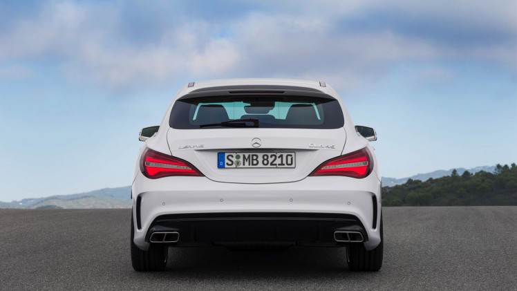 De facelift van de Mercedes CLA die zijn debuut beleeft op de New York International Auto Show is meer een update voor het in- en exterieur, met de komst van een nieuwe 180d diesel.