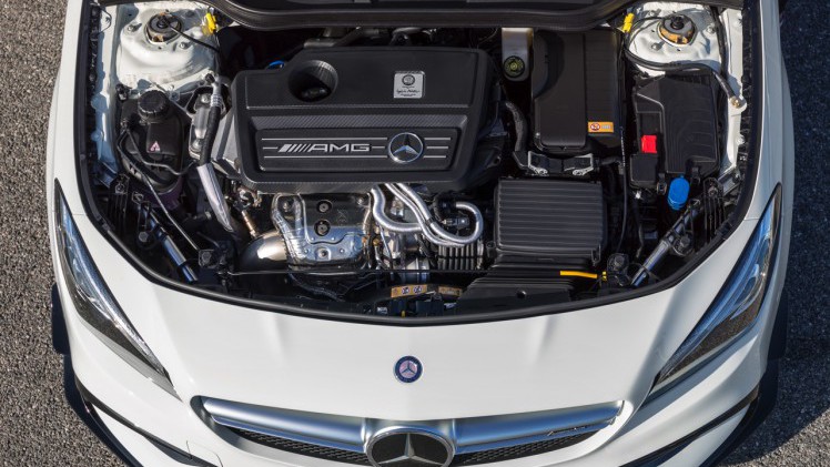 De facelift van de Mercedes CLA die zijn debuut beleeft op de New York International Auto Show is meer een update voor het in- en exterieur, met de komst van een nieuwe 180d diesel.