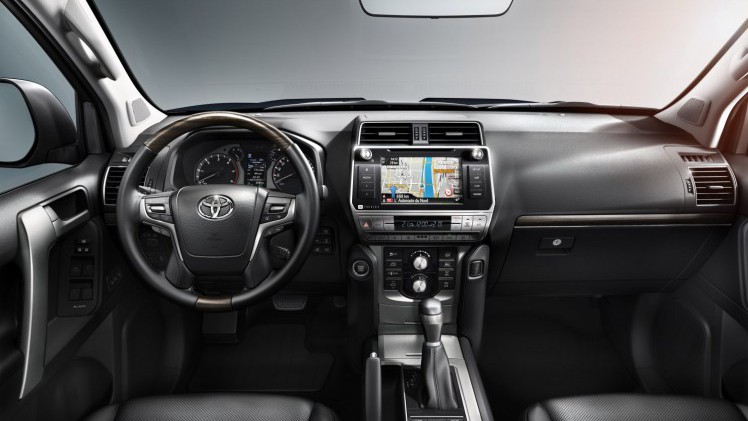 Toyota geeft de nieuwe generatie Land Cruiser prijzen. Het model komt er als drie- en vijfdeurs op geel en grijs kenteken.