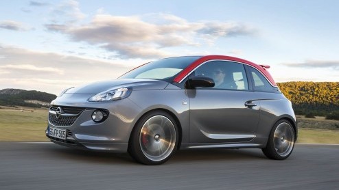 Opel heeft het sportieve topmodel van de Adam een prijs gegeven. Ten opzichte van de basis-Adam betaal je per pk 133,33 euro extra. Hij is er dus vanaf 22.995 euro.