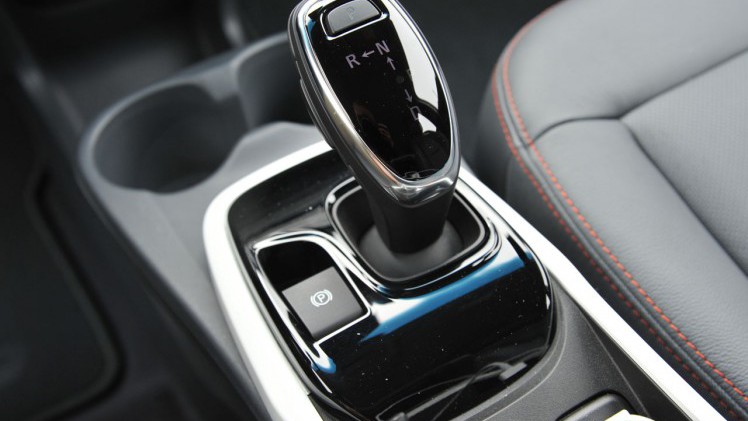 Opel levert voor het einde van het jaar de eerste exemplaren van de Ampera-e uit, een volledig elektrische ruimtewagen met een aantrekkelijk lage bijtelling.