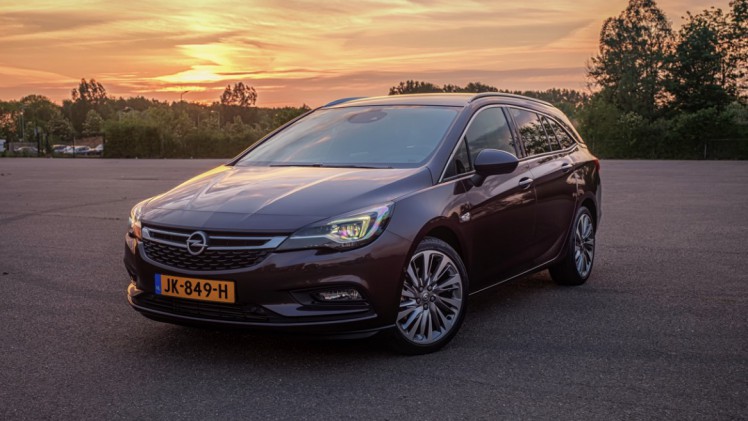 spion Harmonisch Ster Opel Astra - Autotest: Opel Astra Sports Tourer prijzenswaardig?