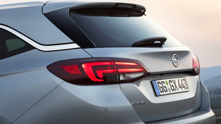 De nieuwe Opel Astra Sports Tourer is vanaf nu bestelbaar en komt in april 2016 naar Nederland.