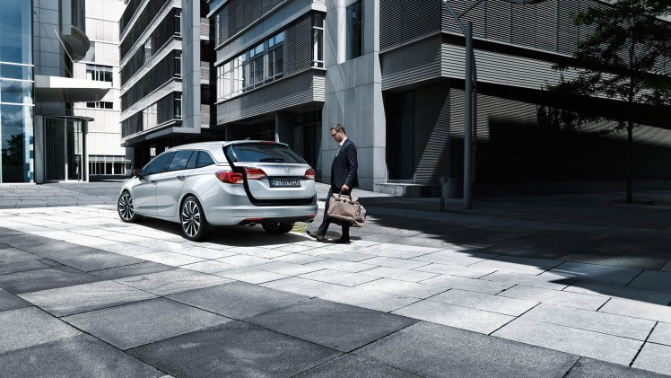 De nieuwe Opel Astra Sports Tourer is vanaf nu bestelbaar en komt in april 2016 naar Nederland.