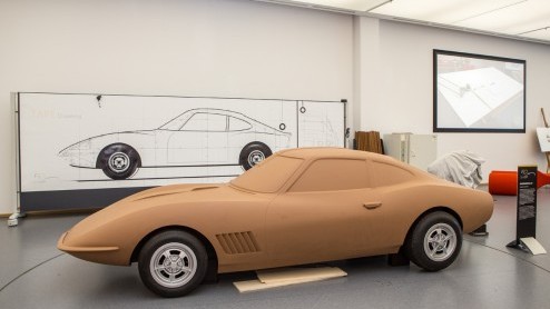 Opel opende 50 jaar geleden, als eerste grote Europese merk, zijn Design Studio