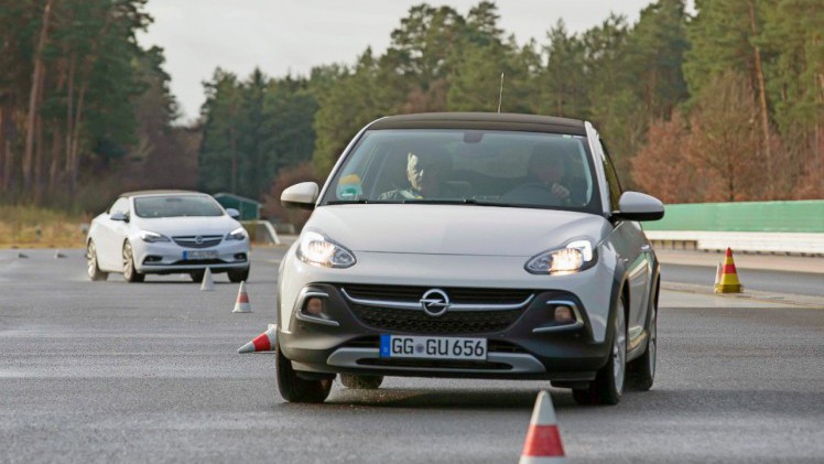 Opel Motorsport organiseert dit seizoen tal van trainingen voor diverse doelgroepen.