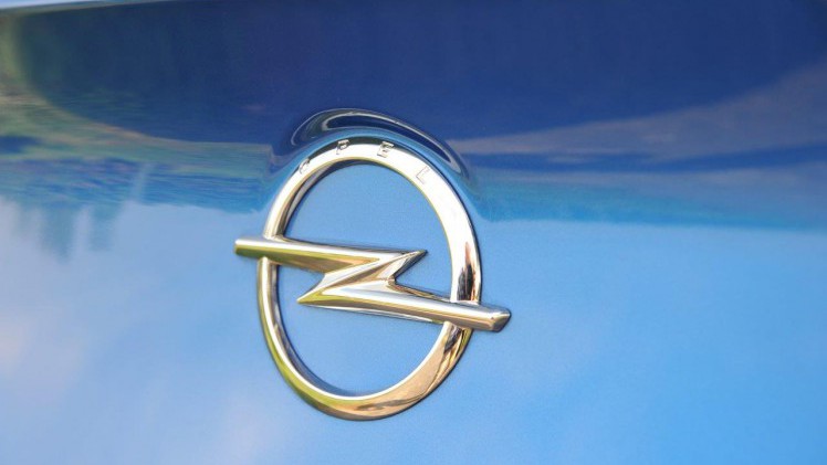 Opel plaatst zich met de nieuwe Grandland X keurig tussen de middenklasse SUV's die zeer populair zijn in de Europese markt. Autovandaag reed de benzineversie.