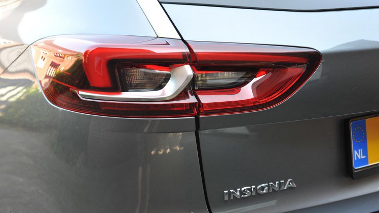 Opel breidt het leveringsprogramma van de nieuwe Insignia uit met de Sports Tourer, een sportief en elegant gelijnde stationwagon.