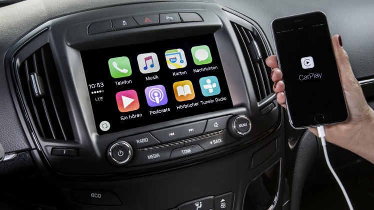 De Opel Insignia is nu leverbaar met het nieuwe Navi 900 Intellilink systeem en Opel Onstar, waarmee de auto beschikt over 4G LTE Wifi verbinding voor internet.