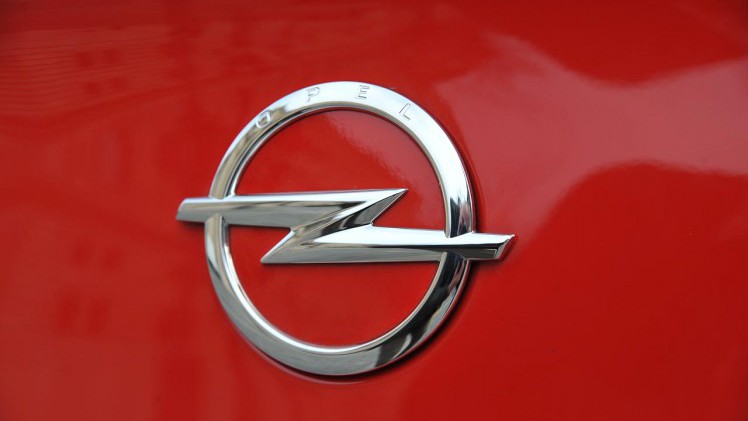 Na negen jaar en 940.000 eenheden komt Opel met de nieuwe Insignia. Die is vooral lichter en technologisch meer hoogwaardig, zo ontdekte AutoVandaag tijdens de eerste kennismaking.