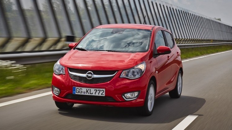 Autotest Opel Karl, de nieuwe vijfdeurs stadsauto van Opel met 1.0 EcoFlex motor, relatief veel ruimte en luxe uitrusting.