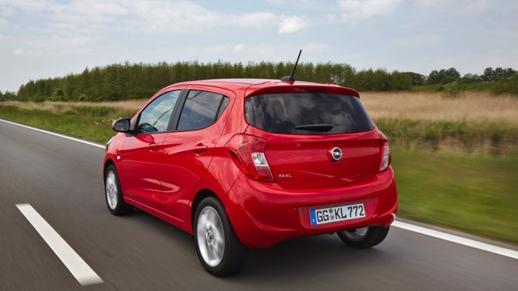 Autotest Opel Karl, de nieuwe vijfdeurs stadsauto van Opel met 1.0 EcoFlex motor, relatief veel ruimte en luxe uitrusting.