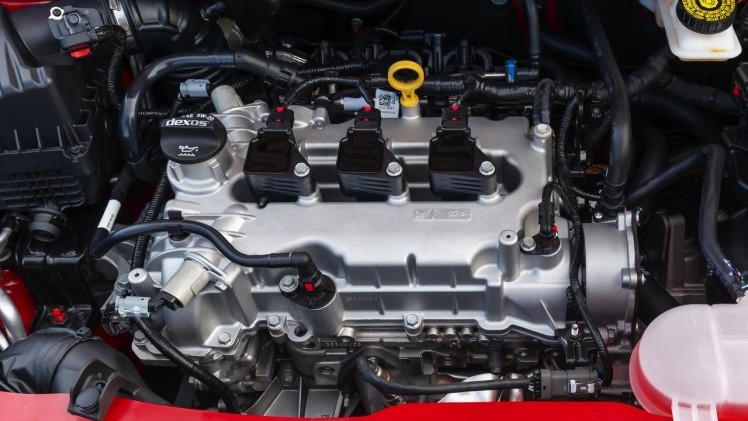 Autotest Opel Karl, de nieuwe vijfdeurs stadsauto van Opel met 1.0 EcoFlex motor, relatief veel ruimte en luxe uitrusting.
