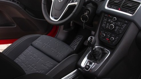 Test Opel Meriva 1.4 Turbo met automaat, het faceliftmodel is subtiel opgefrist en krijgt ook een nieuwe 1.6 CDTI met 20% bijtelling.