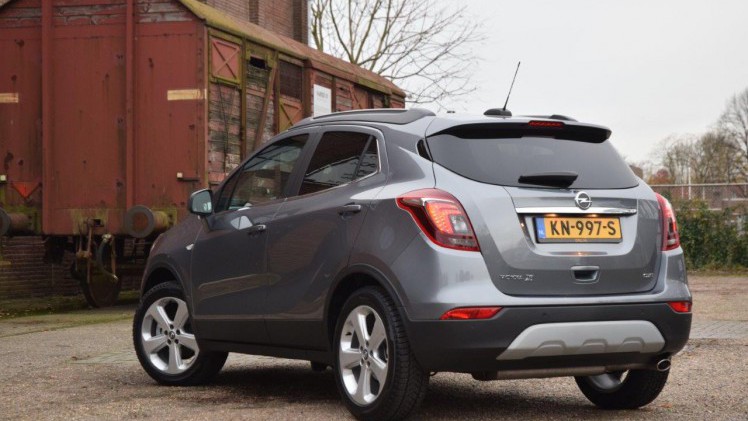 Opel Mokka X rijtest AutoVandaag