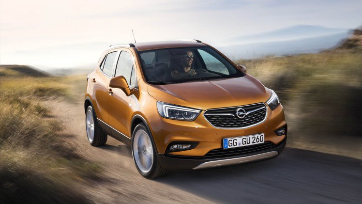 Opel vernieuwt Mokka tot Mokka X. Het faceliftmodel ziet er stoerder uit en beleeft zijn introductie op de Autosalon van Genve 2016.