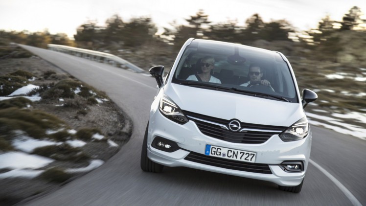 De facelift van de Opel Zafira is een feit. Als nieuwe Opel Zafira is hij nog veiliger en comfortabeler.