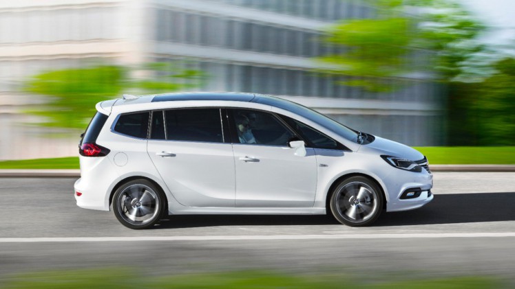 De facelift van de Opel Zafira is een feit. Als nieuwe Opel Zafira is hij nog veiliger en comfortabeler.