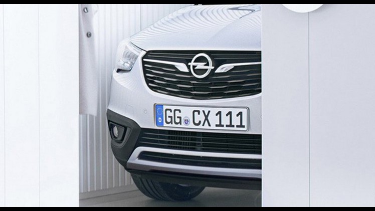 Opel heeft een teaser de wereld in gestuurd van de nieuwe Crossland X, die de Meriva op zal gaan volgen. Morgen zal de auto in zijn volledigheid worden onthuld.