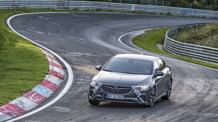 Opel heeft met de nieuwe Insignia GSi een fors snellere tijd neergezet de Nrburgring dan met de vorige Insignia OPC.