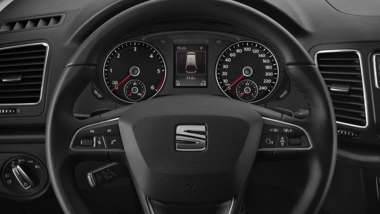Facelift voor Seat Alhambra. De opfriskuur bestaat uit nieuwe uitrustingsmogelijkheden, LED-achterlichten, een verse grille en zuinigere motoren.