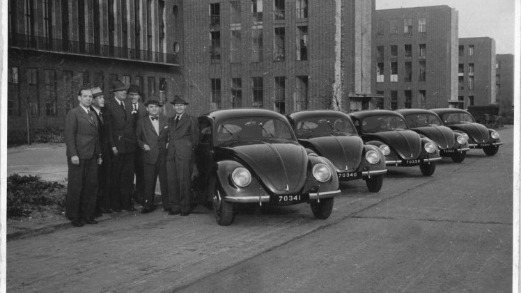 De eerste Volkswagen Kever kwam op 16 oktober 1947 het land binnen, een exemplaar daarvan bestaat nog steeds.