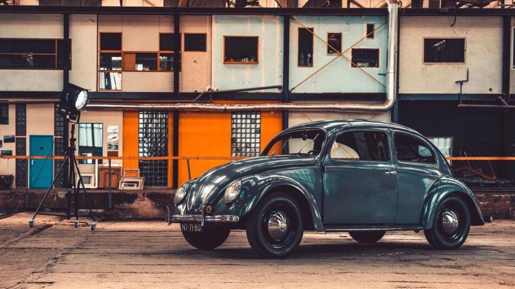 De eerste Volkswagen Kever kwam op 16 oktober 1947 het land binnen, een exemplaar daarvan bestaat nog steeds.