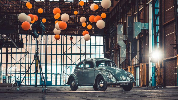 De eerste Volkswagen Kever kwam op 16 oktober 1947 het land binnen, een exemplaar daarvan bestaat nog steeds.