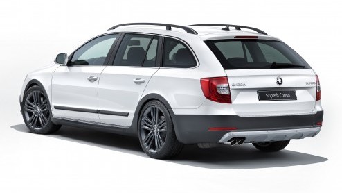 Skoda Superb Outdoor doet stoer met avontuurlijk exterieurpakket.