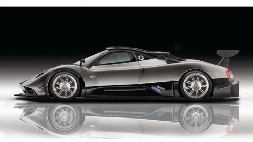 Pagani vond het tijd om een nog extremere versie van de Zonda op de markt te brengen. Meer is het woord wat voor alles bij de Zonda R gebruikt kan worden.
