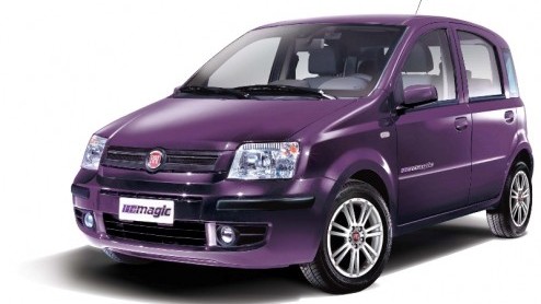 Altijd leuk: speciaal voor de Nederlandse markt introduceert Fiat de Panda Magic. Deze magic purple gekleurde en compleet uitgeruste Italiaan wordt in een oplage van slechts 250 exemplaren leverbaar.