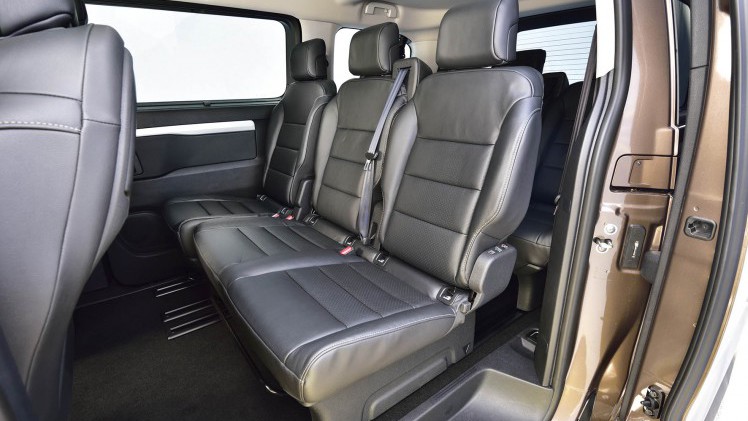 Toyota introduceert de ProAce Shuttle, ProAce Verso in Compact, Medium, Long en Executive-uitvoering.