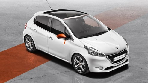 Peugeot 208 Roland Garros is speciaal uitgevoerd met oranje details.