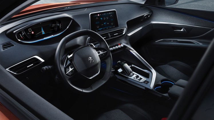 Autotest van de nieuwe Peugeot 3008. Peugeot transformeert de crossover tot een SUV. AutoVandaag rijdt met de 3008 THP 130 en 3008 BlueHDi 120.