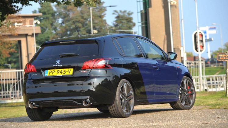 Peugeot neemt in de facelift van de 308 natuurlijk ook de sportieve GTi mee. AutoVandaag maakte opnieuw kennis met deze versie.