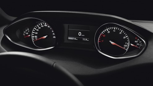 Test nieuwe Peugeot 308 SW. De nieuwe stationwagon van Peugeot is een aanwinst, want hij heeft meer bagageruimte dan zijn concurrenten en is leverbaar met zeer prettige BlueHDI en e-THP motoren.